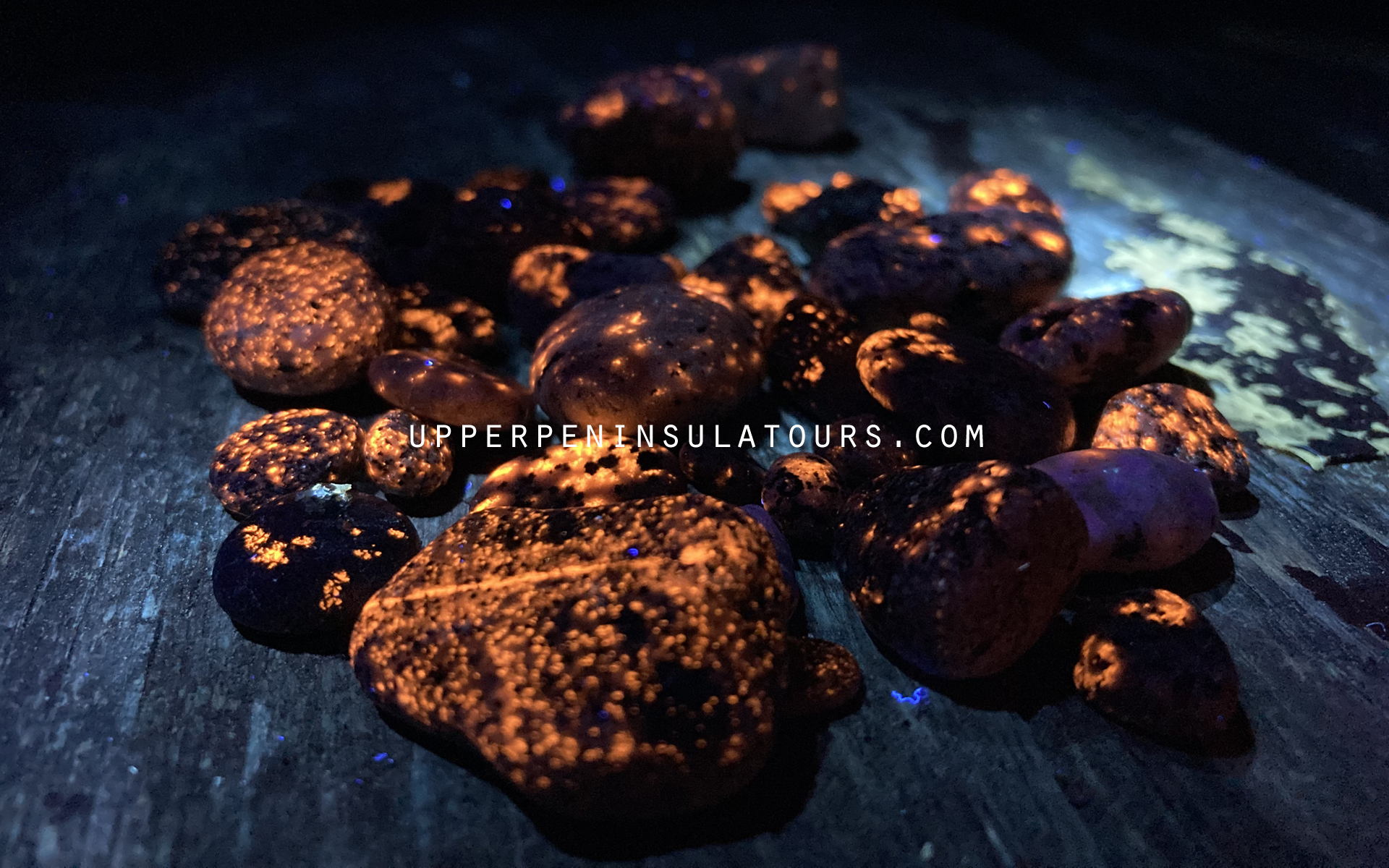 Yooper Rock Hunting Tour, Upper Peninsula Tours.com